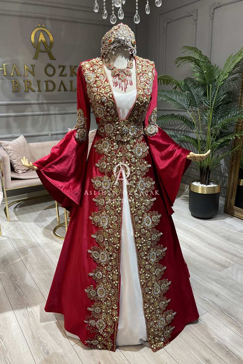 Nur Banu Kırmızı Bindallı Modeli
