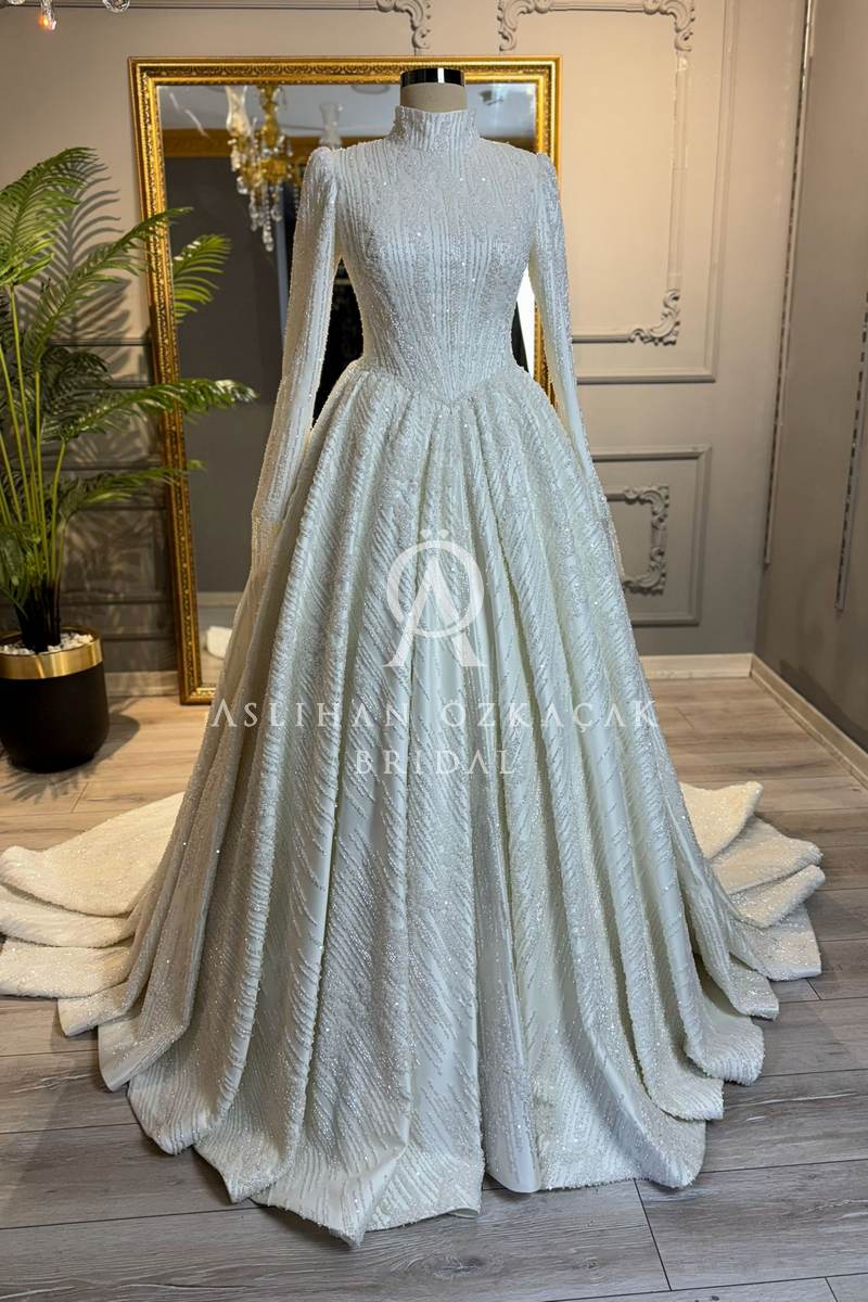 Elenora Kasnak İşlemeli Tesettür Gelinlik Modeli