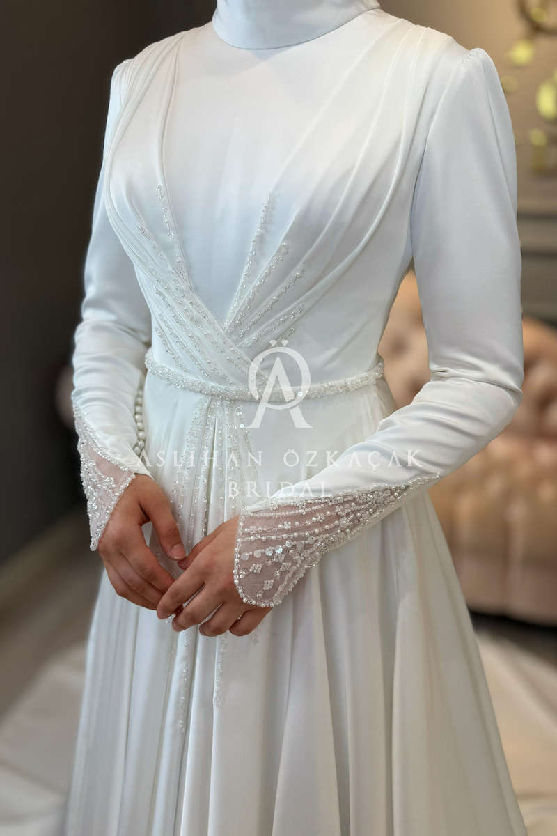 Berrak Saten Tesettür Gelinlik Modeli