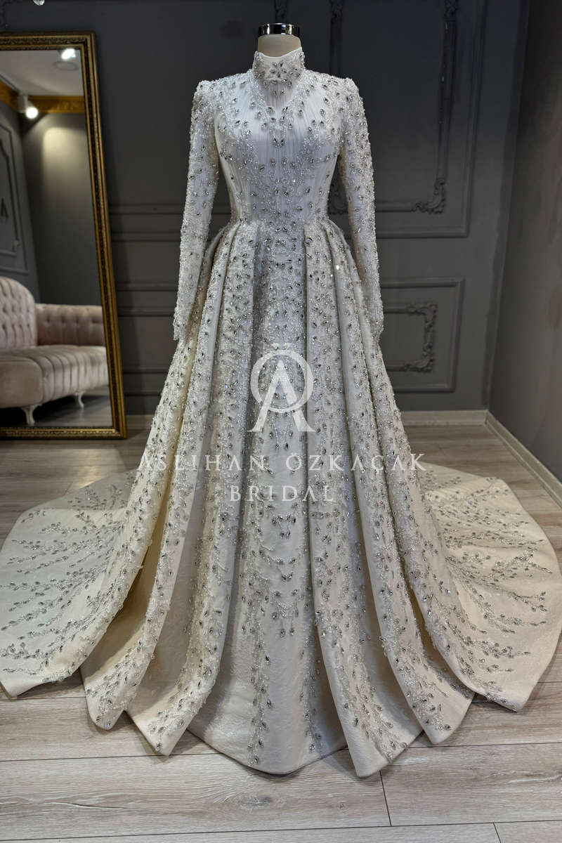Diamond Kasnak İşlemeli Tesettür Gelinlik Modeli