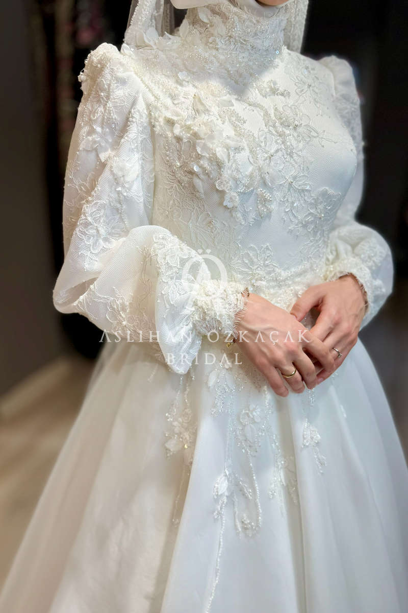 Lilya Helen Tesettür Gelinlik Modeli